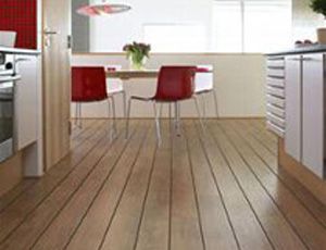 Kitchen-with-Pergo-flooring